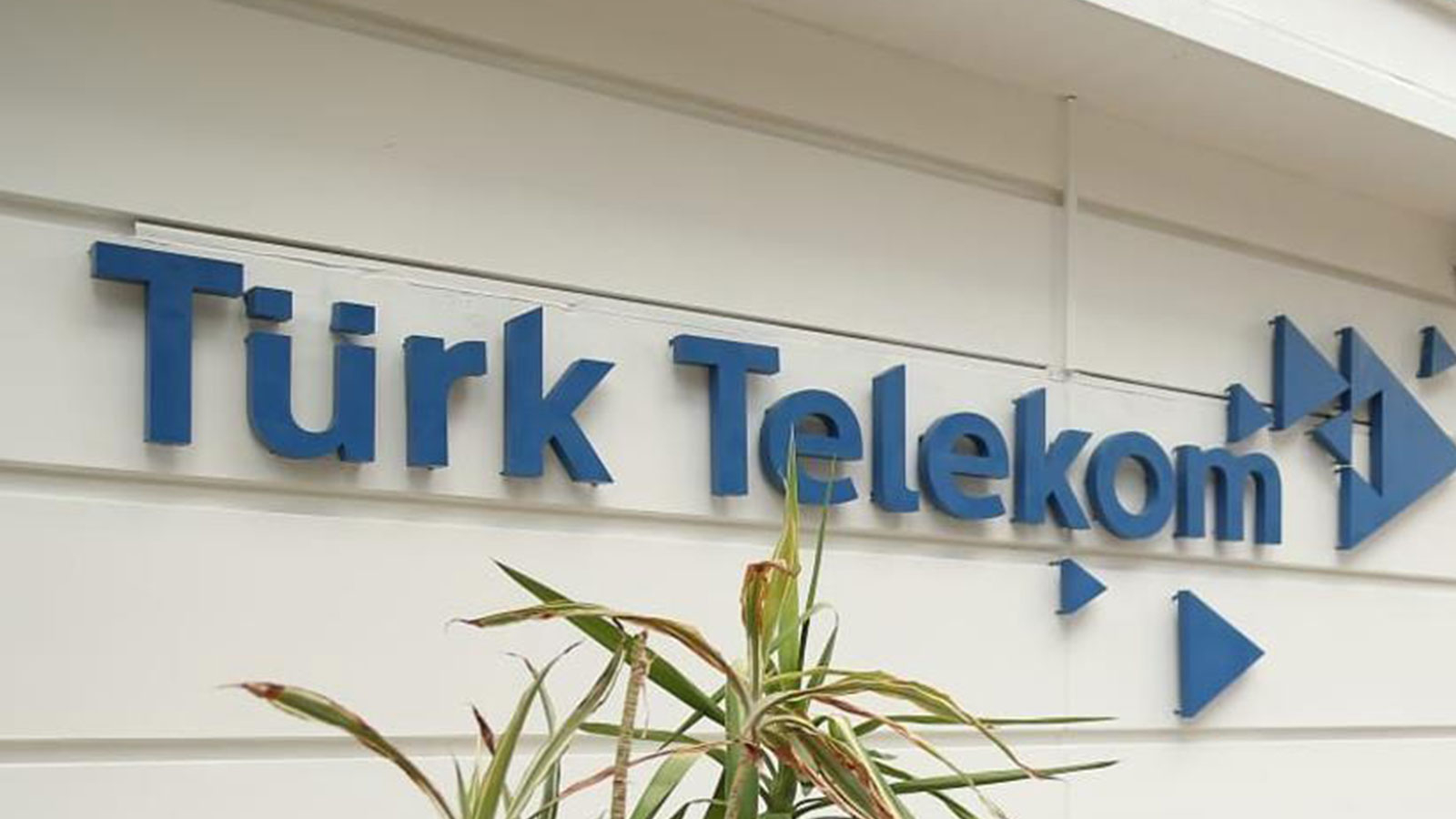 Turk Telekom made a profit of 2.5 billion lira in 6 months
