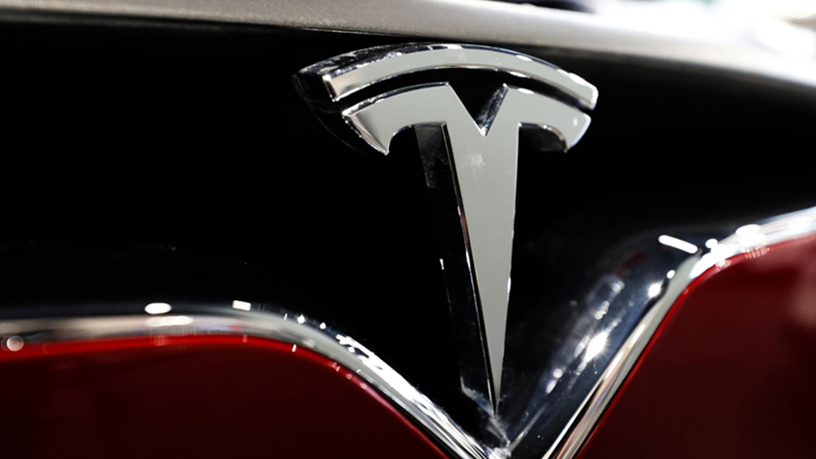 Tesla becomes the world's most valuable automotive manufacturer