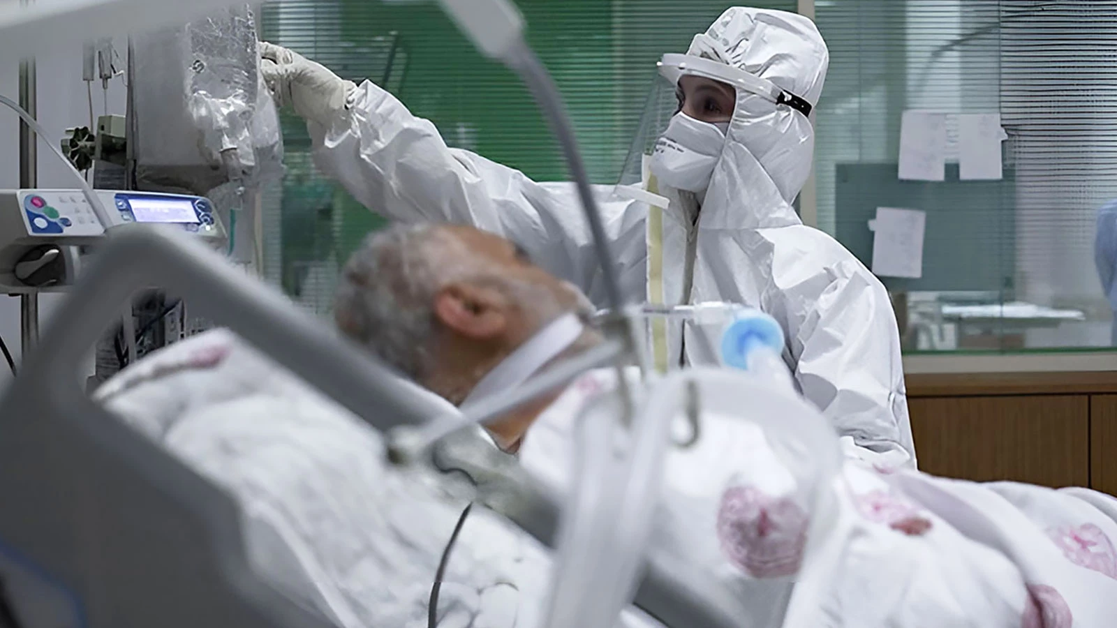 Winter has the highest number of cases, both Influenza A and rhinovirus