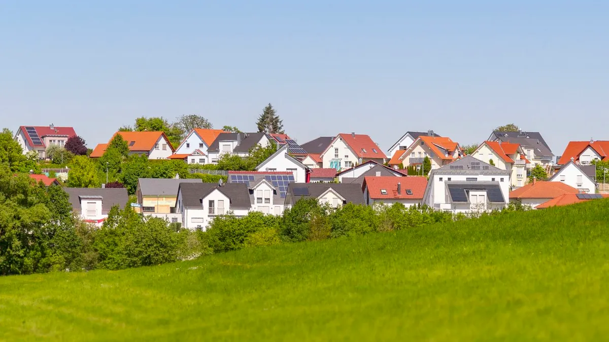 Haussiedlung auf dem Land