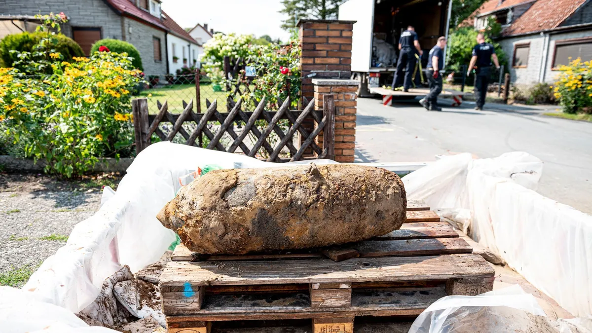 Entschärfte Weltkriegsbombe liegt in einem Wohngebiet