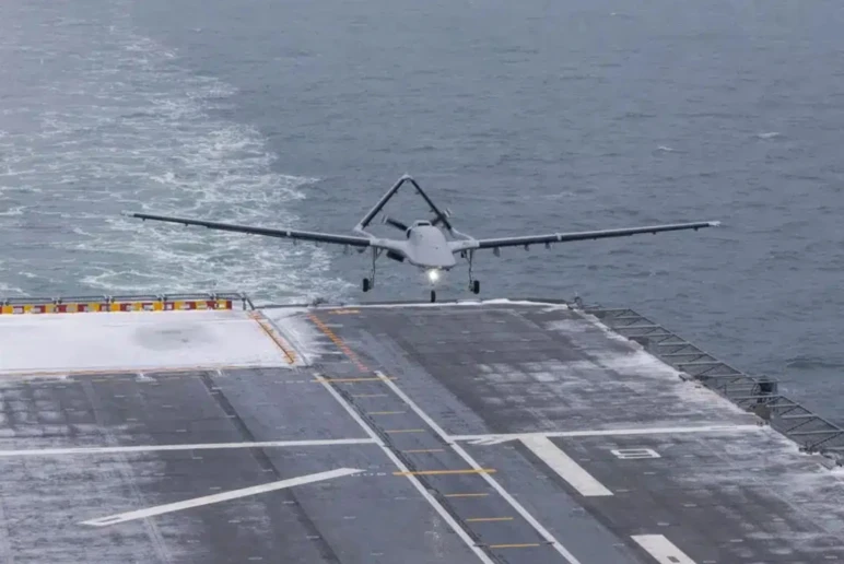 He achieved a first in NATO! Turkish defense in world media - Picture: 2