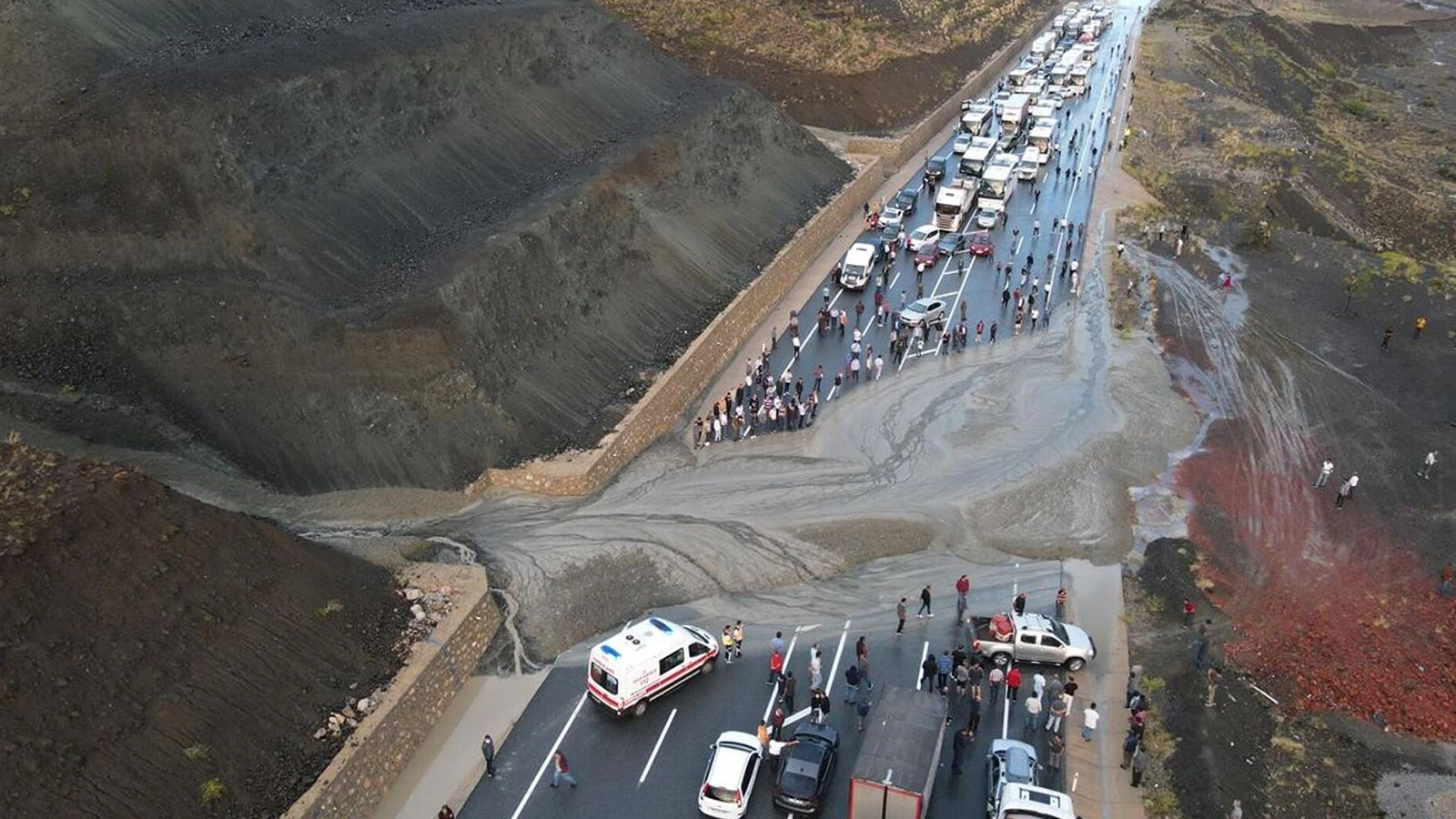 Landslide alarm grows, climate breakdown in the Black Sea