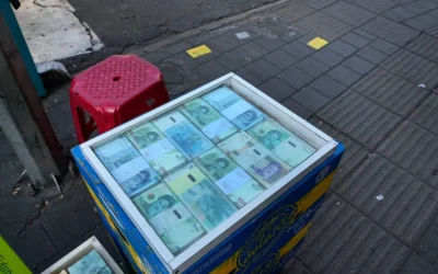 Iran insists on releasing frozen foreign assets