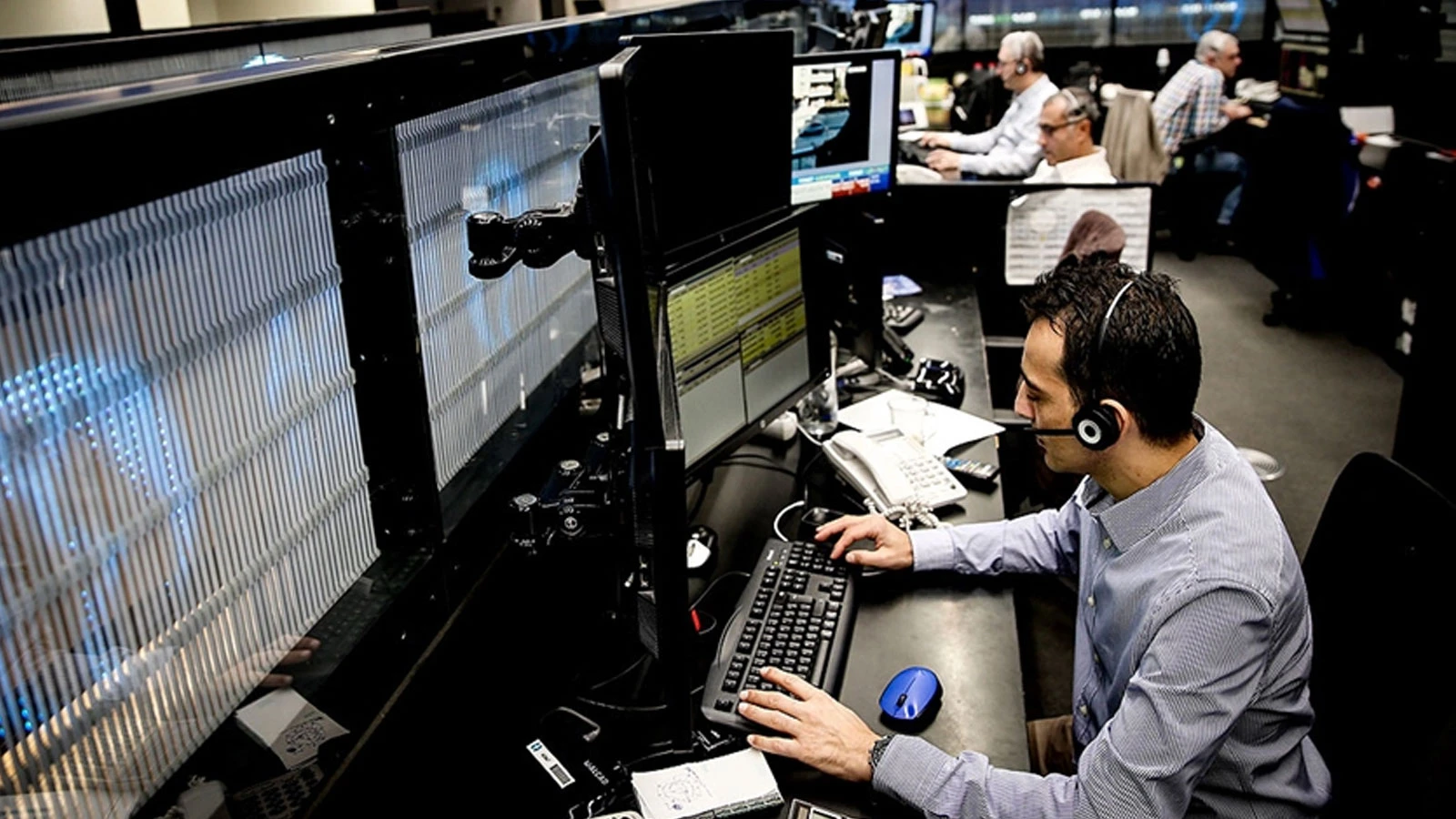 The stock market fell in the first half of the day
