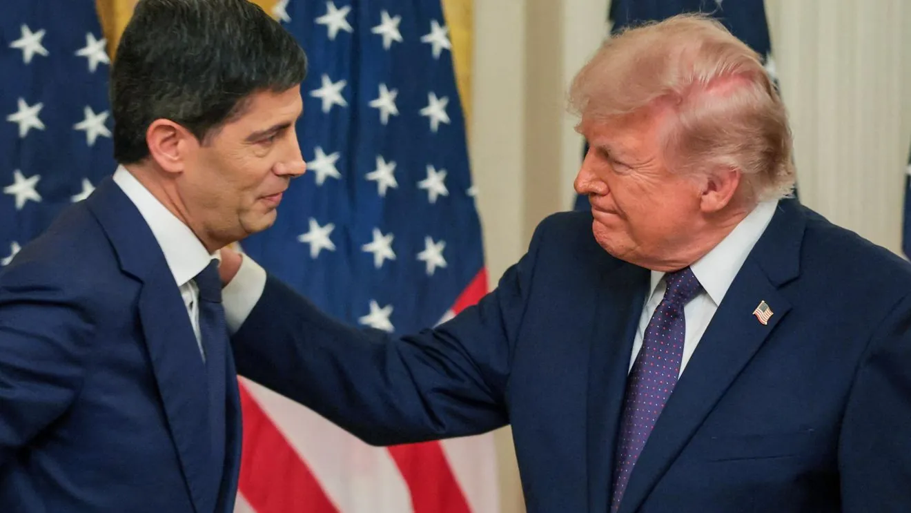 Donald Trump (r) with Kevin Warsh: Trump had long been agitating for the end of Warsh's predecessor.