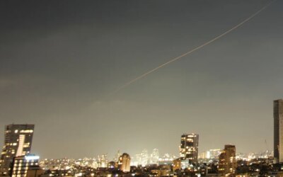 Iran fires rockets at Israel