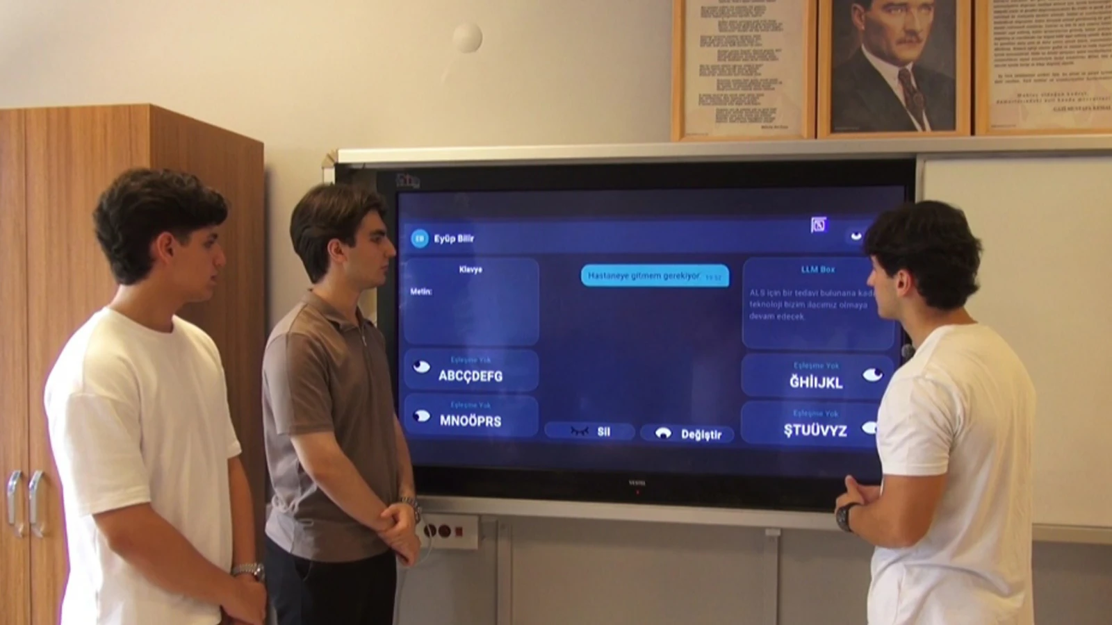 The application developed by 3 high school students for ALS patients won 2 awards in the USA