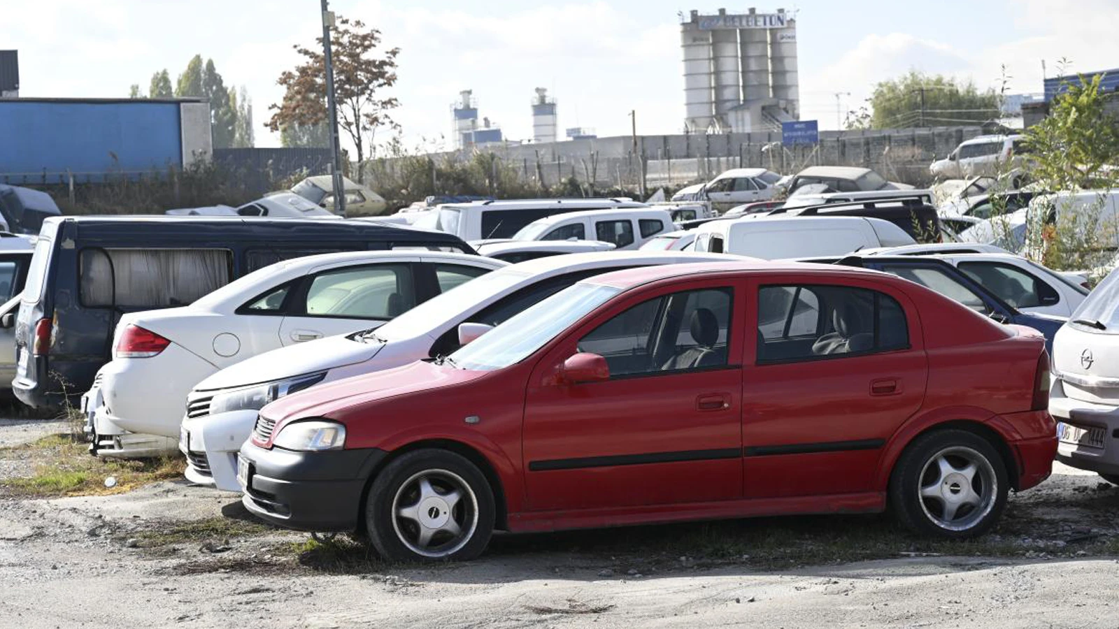 Attention, those who have a vehicle of 2000 model or below: Your debt may be completely erased.