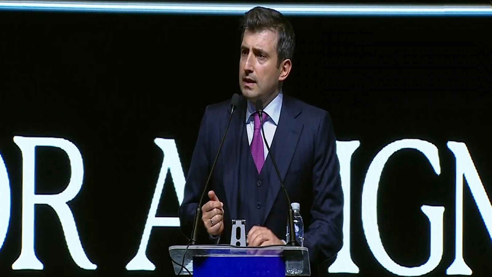 Bayraktar: We are facing the invasion of machines and machine people