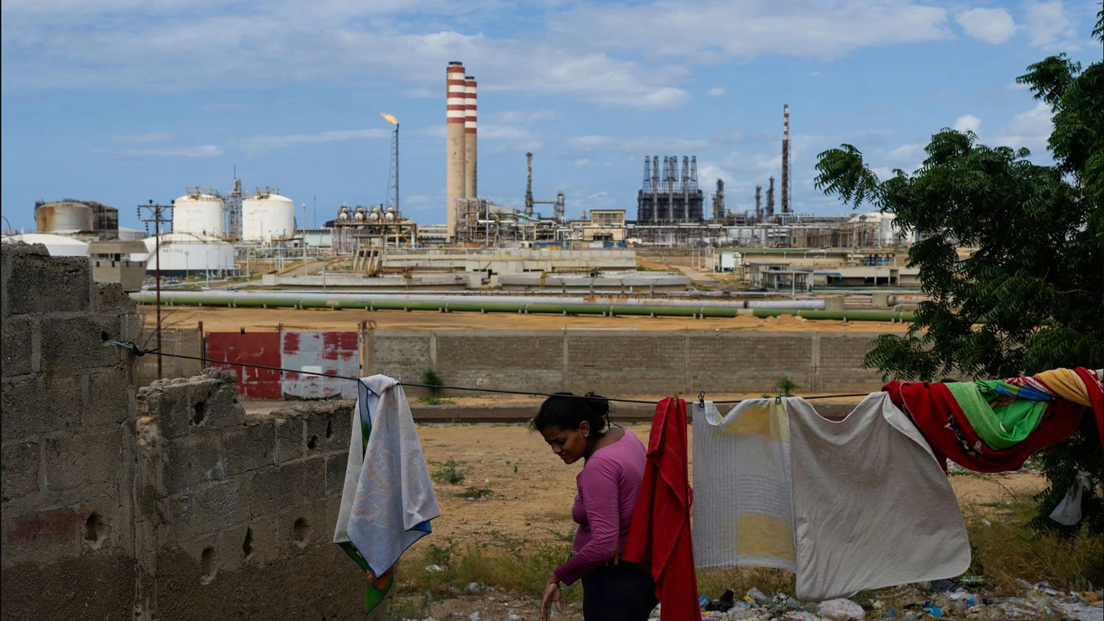 It usurped oil and income, this is how the USA exploits the continent