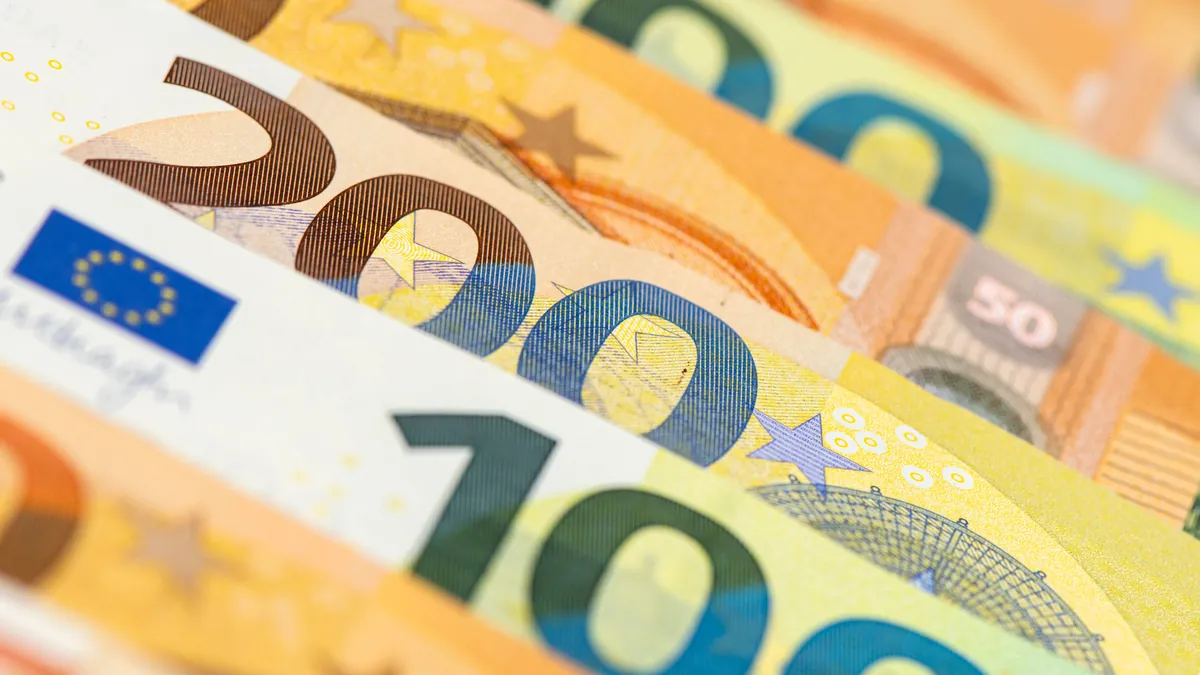 Euro-Banknoten: Gläubiger müssen nach der Element-Insolvenz weiter auf ihr Geld warten.