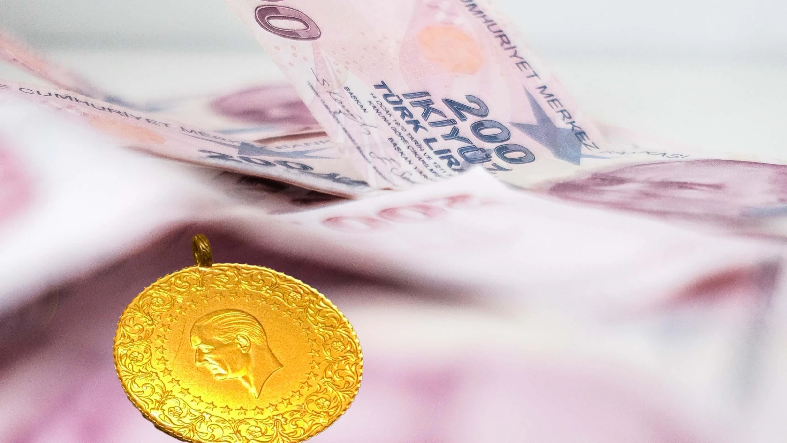 Gold closed the week with a decline