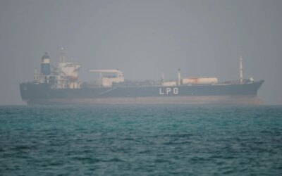News blog Middle East war: Port on important strait ceases operations