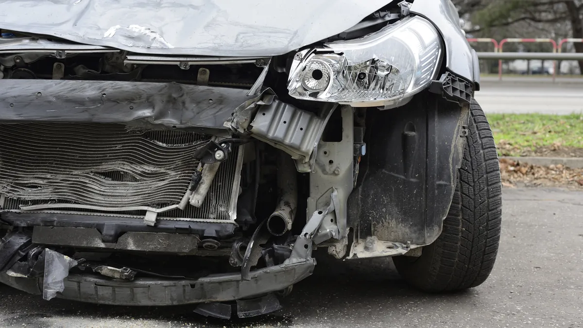 Stark beschädigter Unfallwagen