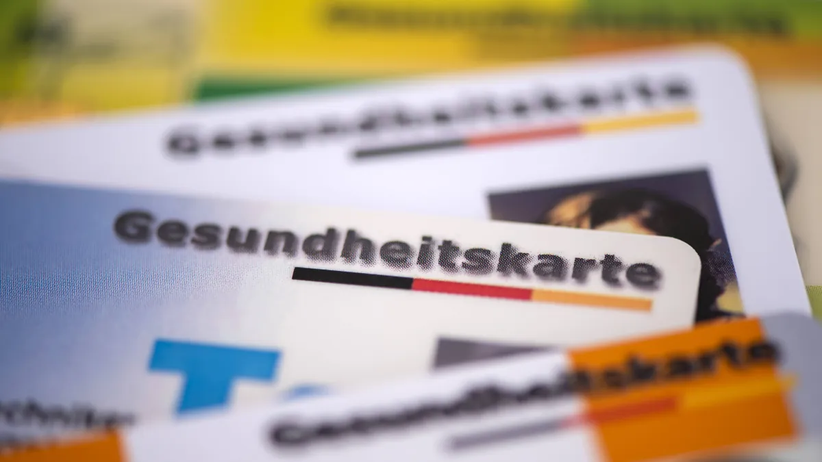 Gesundheitskarten: Krankenkassen dürfen wechselwillige Kunden nicht mit Geldleistungen zum Bleiben überreden.