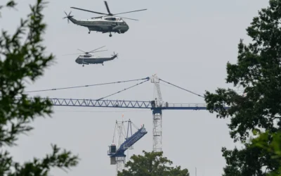 Donald Trump: Radio breakdown on Marine One due to construction work at the White House