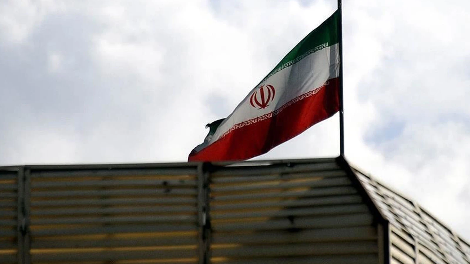 Iran: Opening of the Strait of Hormuz depends on US concessions!