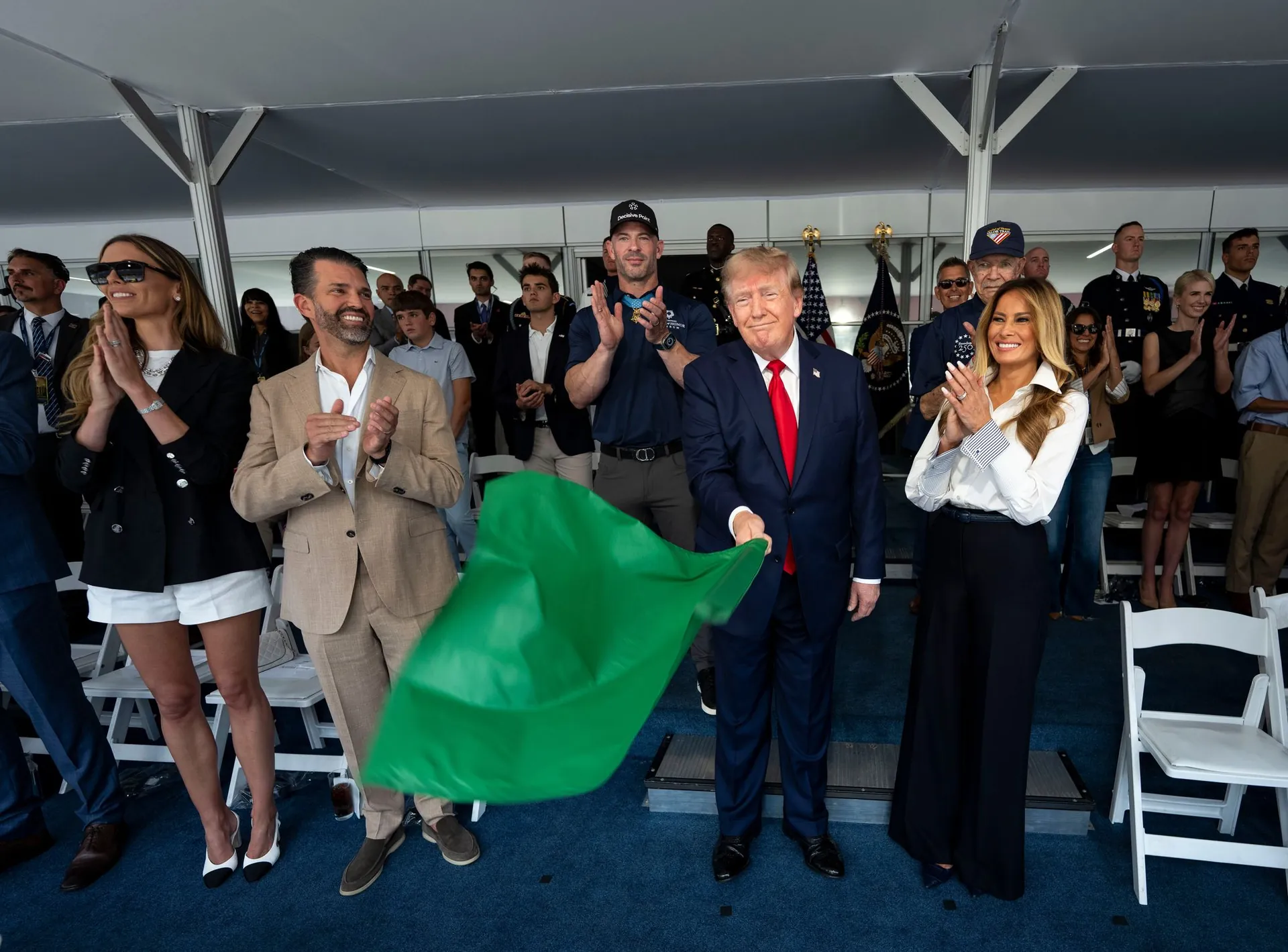 Donald Trump (M): He opened the race. Donald Trump (M): He opened the race.