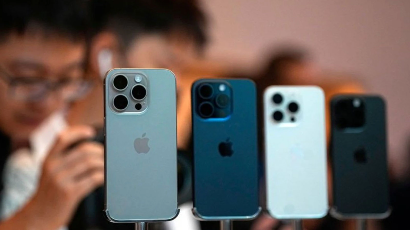 iPhone and Mac can be rented instead of purchased
