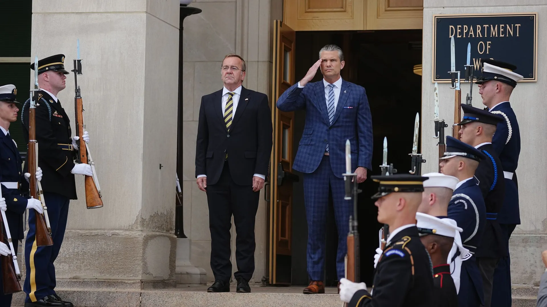 Defense Minister Pistorius begins US trip Defense Minister Pistorius begins US trip