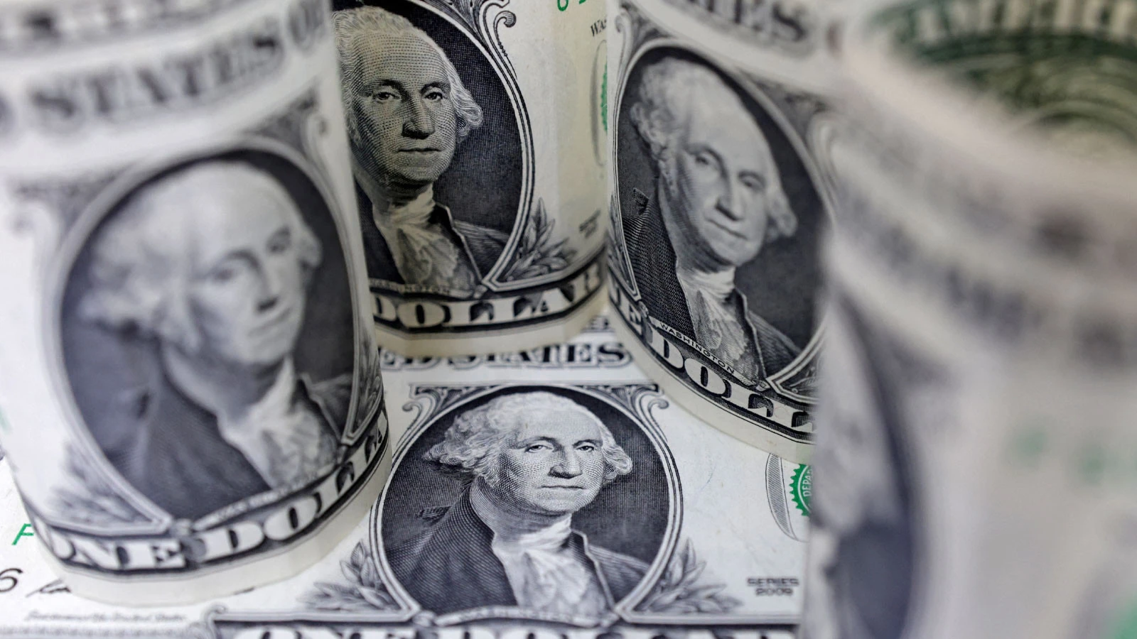 Companies' net foreign exchange deficit increased in July