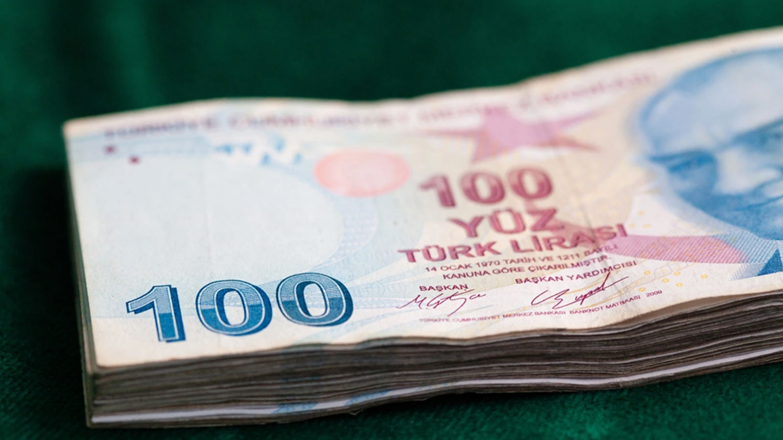 Critical threshold in inflation, inflation pressure continues