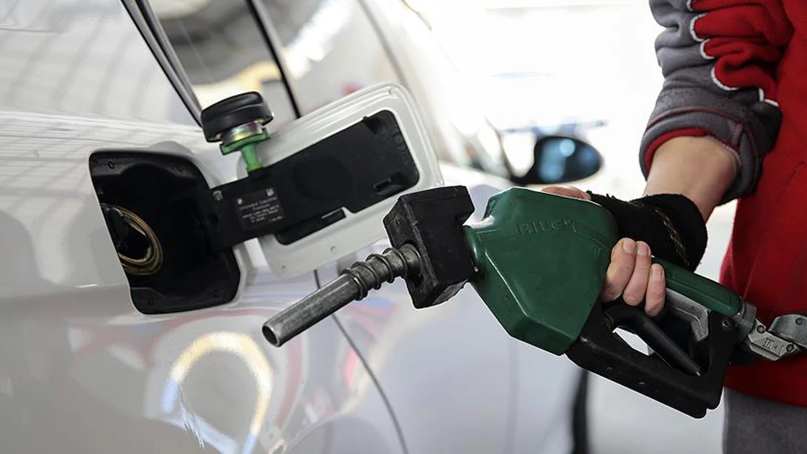 Diesel price in the USA exceeded $6 for the first time