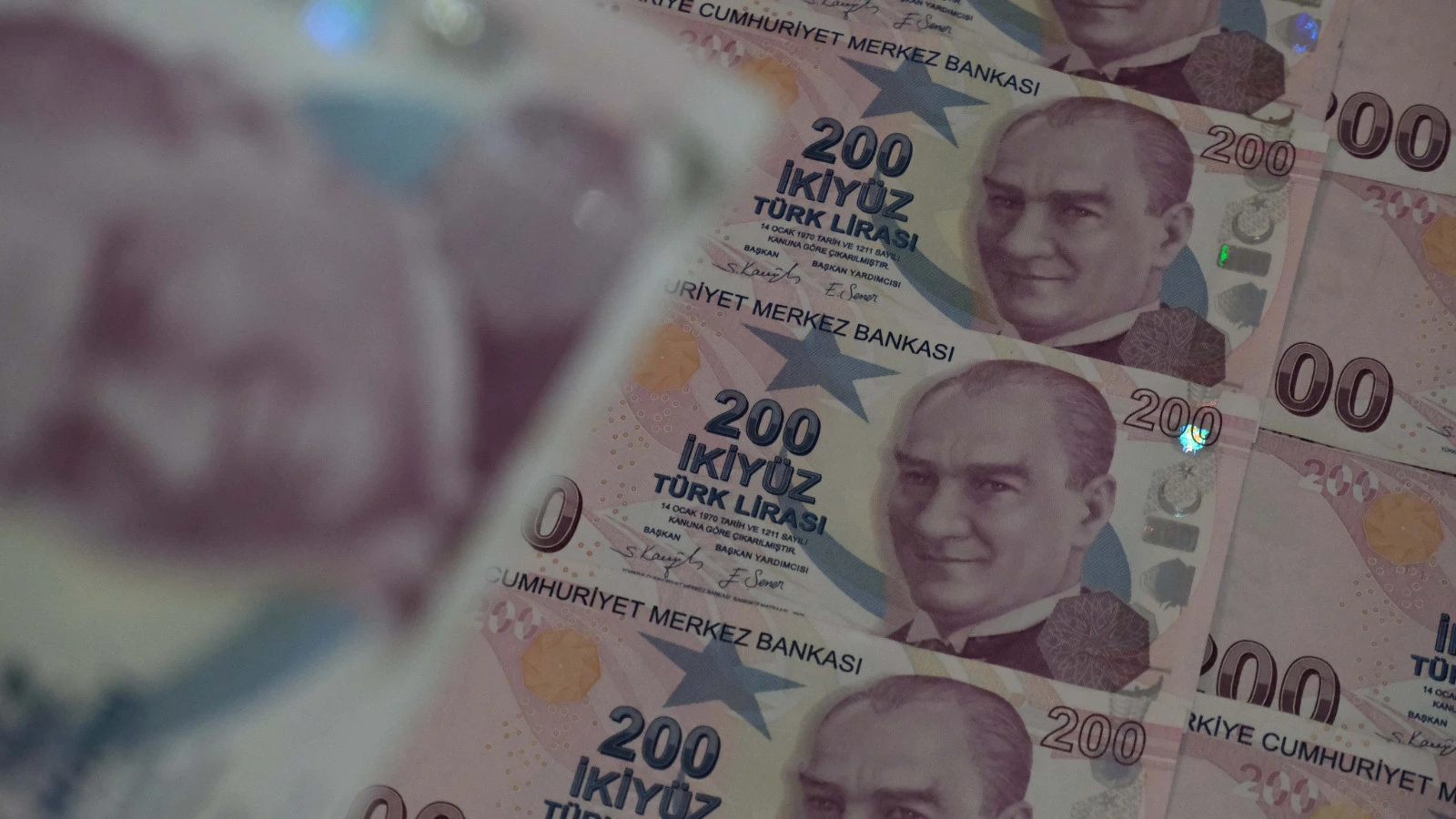The three-year path of the economy is announced today